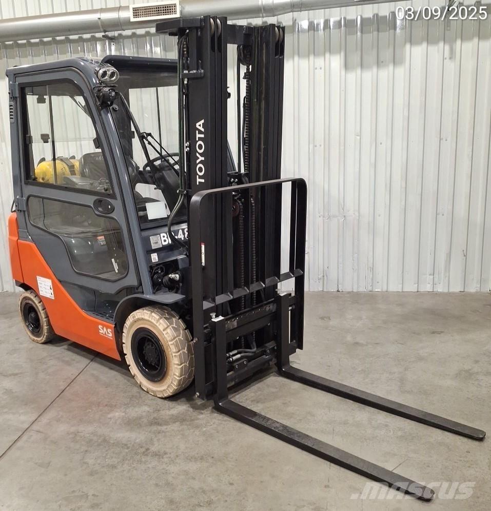 Toyota 02-8FGF15 Gaasitõstukid
