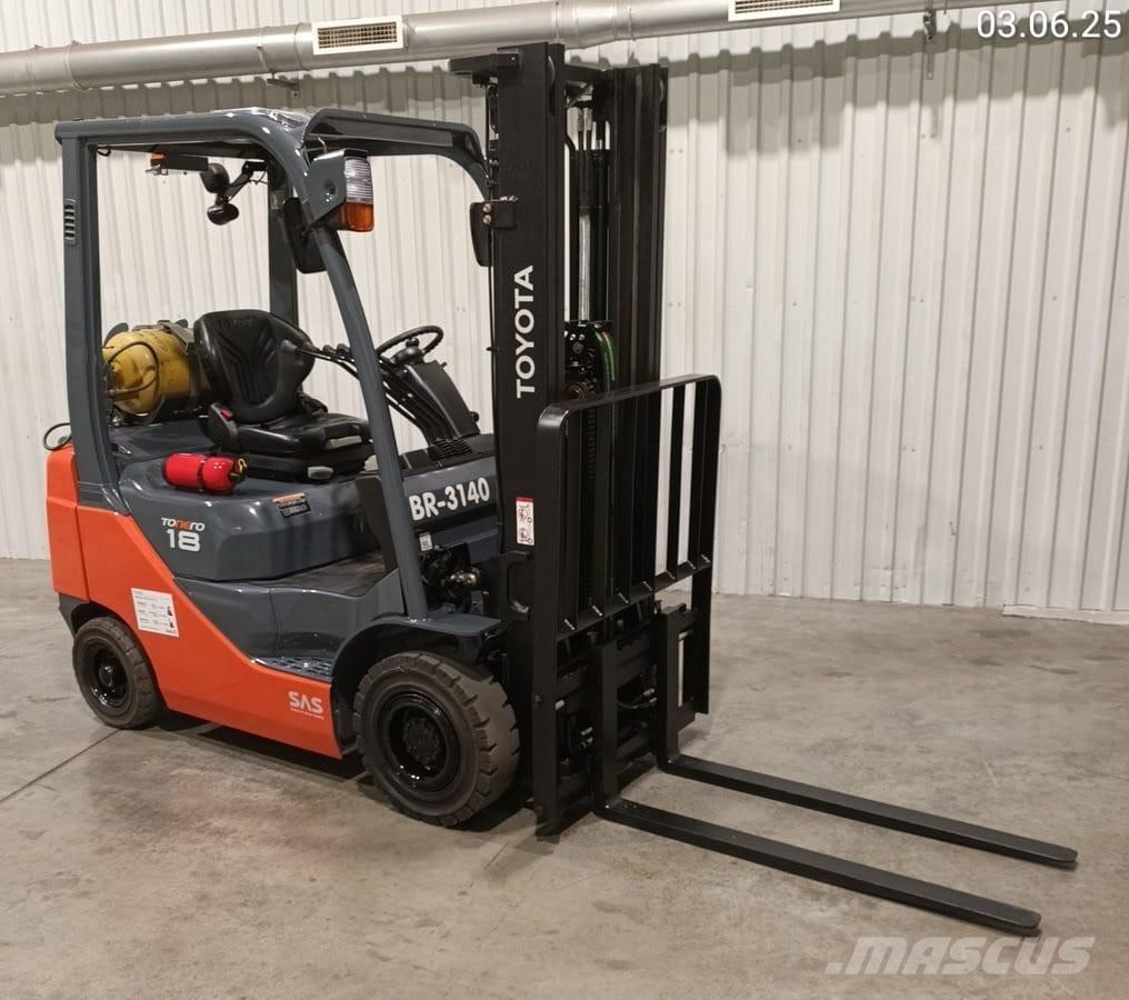 Toyota 02-8FGF18 Gaasitõstukid