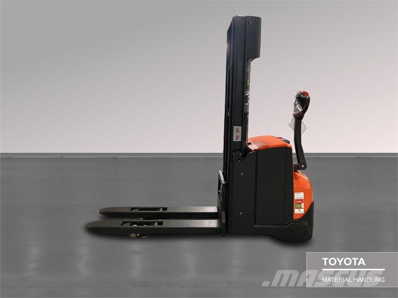 BT SWE120L Järelkäidavad virnastajad