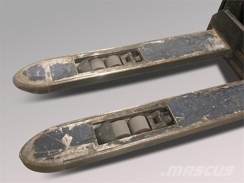 BT SWE120L Järelkäidavad virnastajad