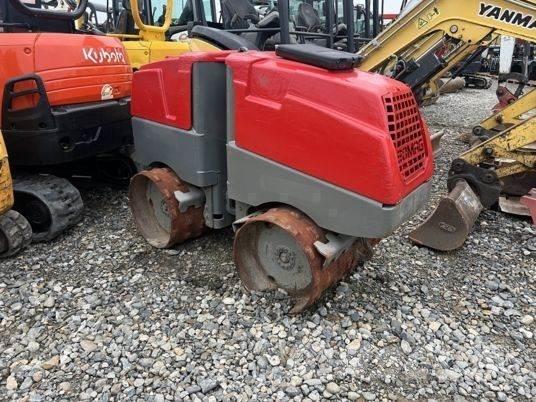 Bomag BMP8500 Jäätmetihendajad