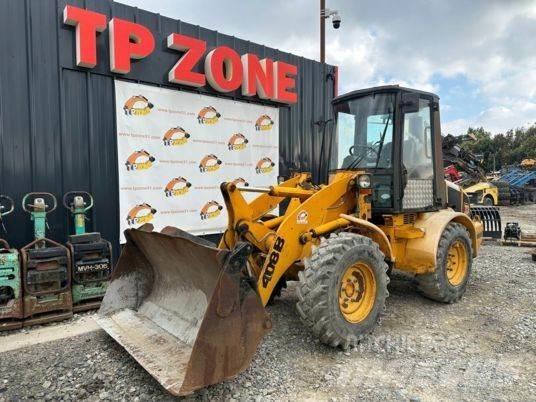 JCB 408 à 14500 € HT Rataslaadurid