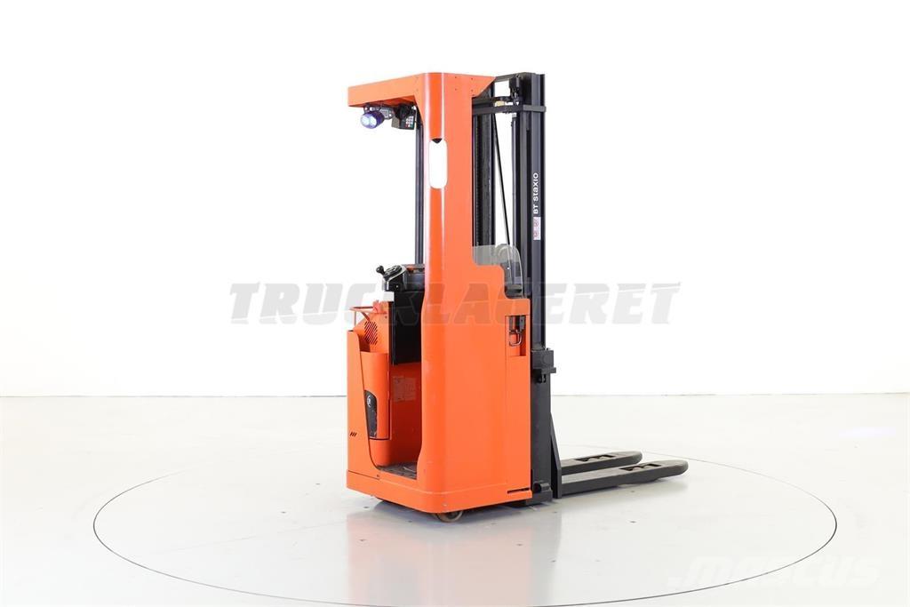 BT SSE 135 Platvormiga virnastajad