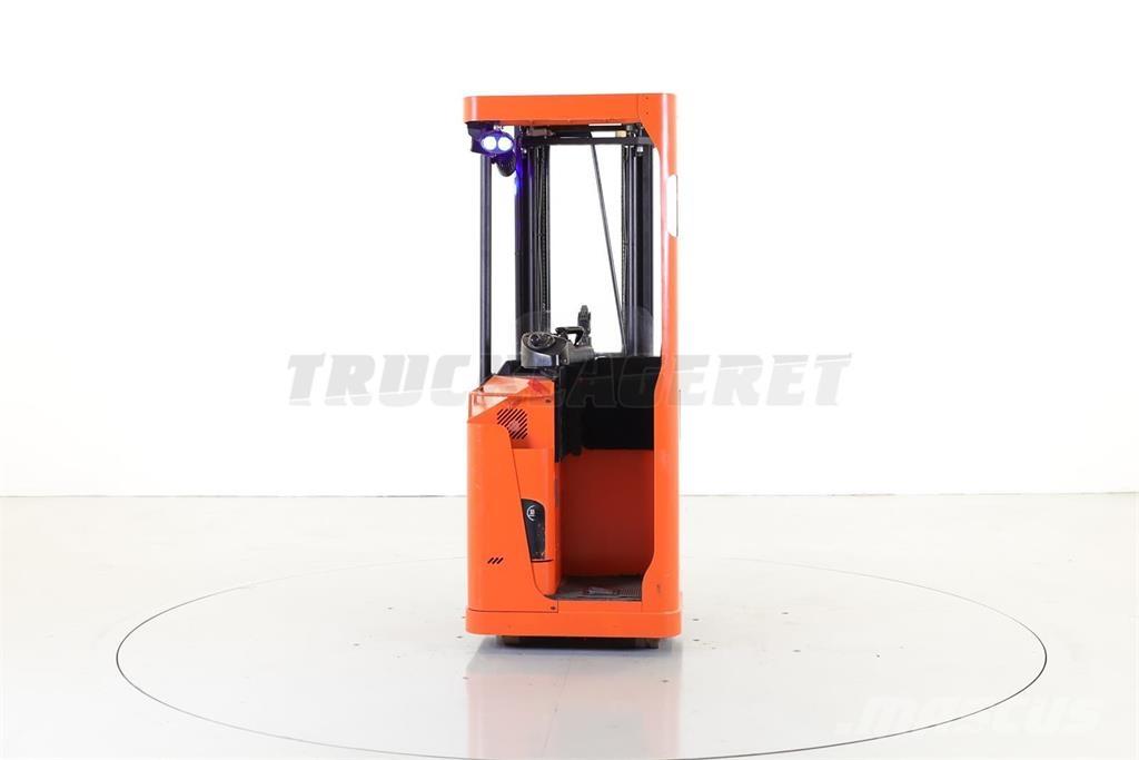 BT SSE 135 Platvormiga virnastajad