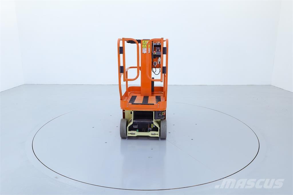 JLG 1230ES Vertikaalsed mast tõstukid