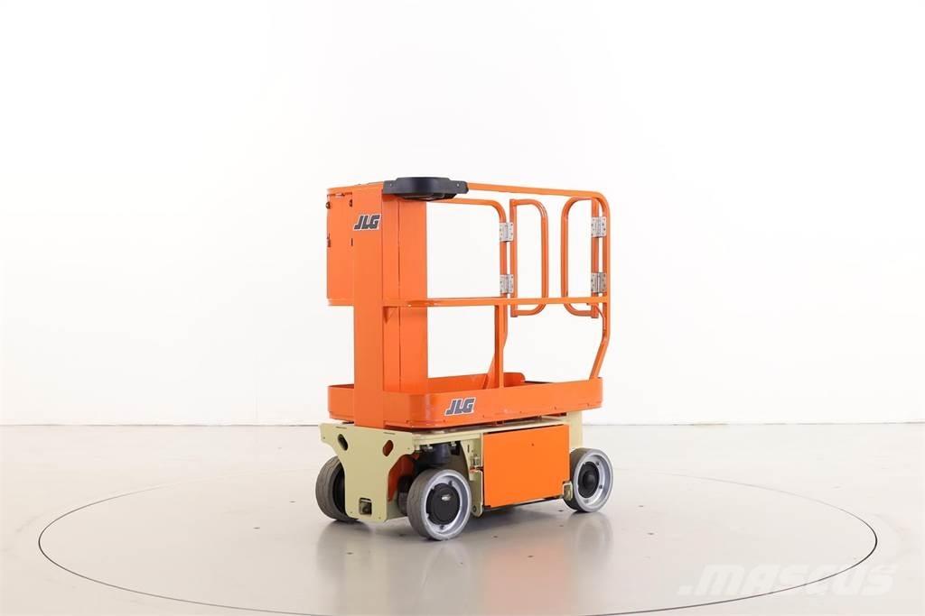 JLG 1230ES Vertikaalsed mast tõstukid