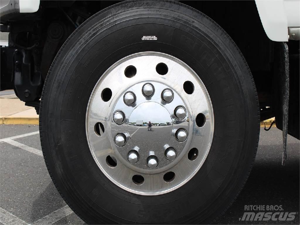 GMC 7500 Hakkeveokid