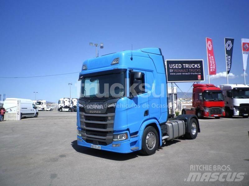 Scania R450 Sadulveokid