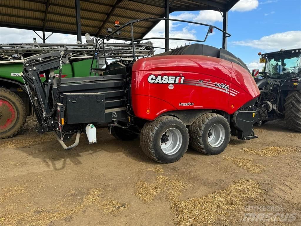 Case IH LB 434 Heinapressid