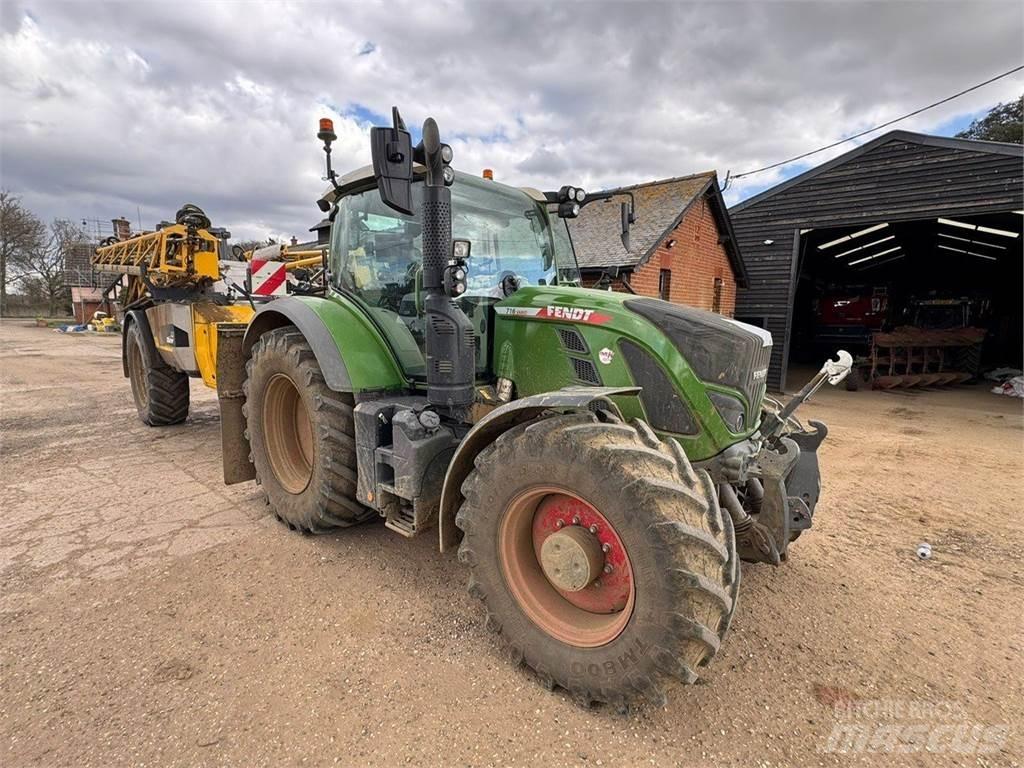 Fendt 716 VARIO Traktorid