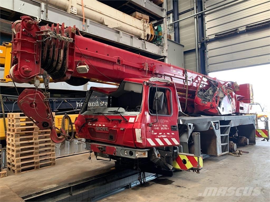 Grove GMK 3055 Maastikutõstukid