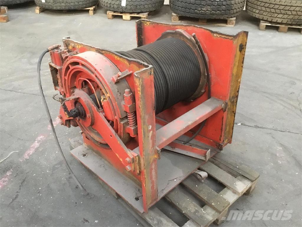 Kato NK 350 winch Kraanade varuosad ja varustus