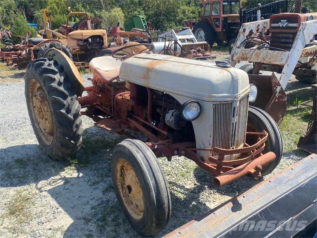 Ford 8N Muu