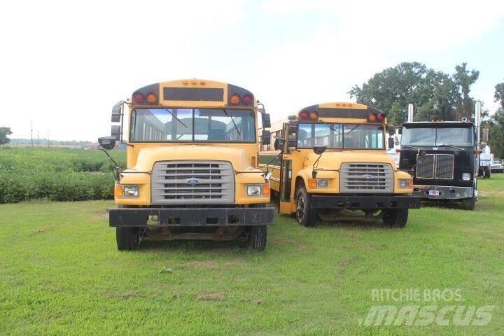 Ford B-800 Muu