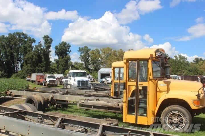 Ford B-800 Muu