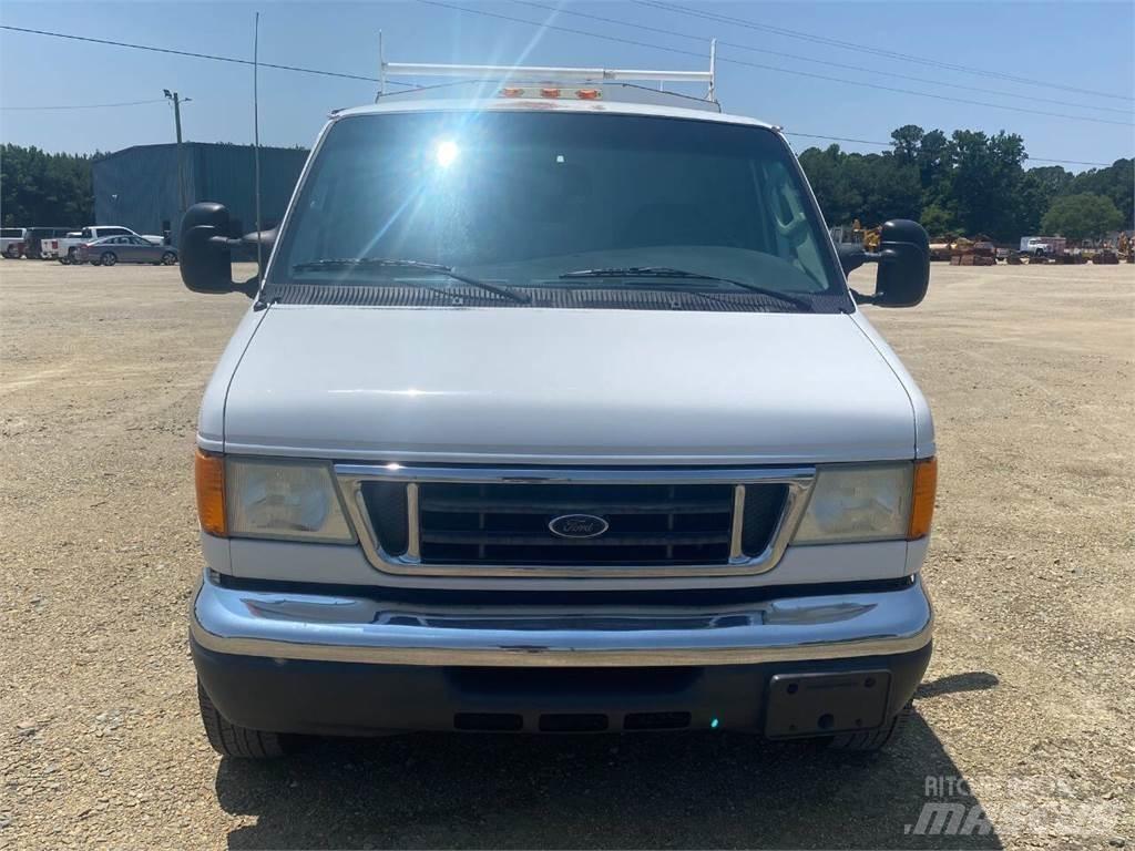 Ford E-Series Muu