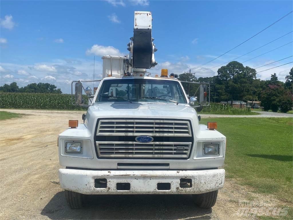 Ford F-800 Muu