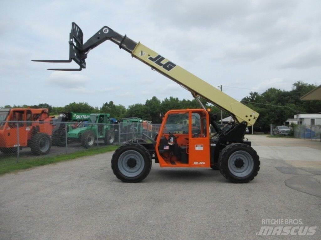 JLG G6-42A Muu