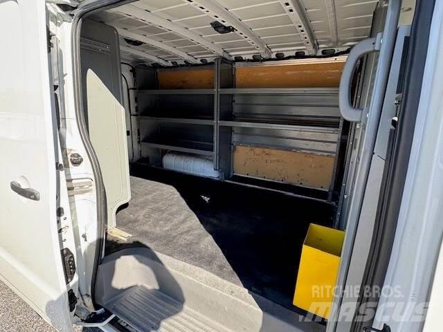 Nissan NV Muu
