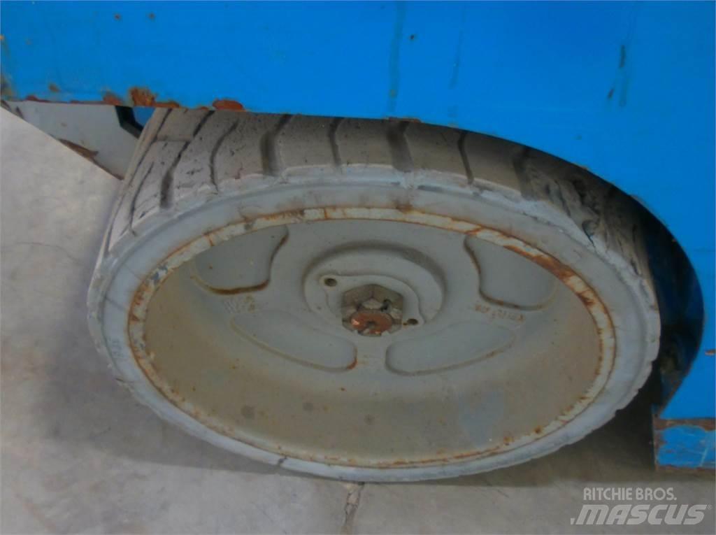 Genie GS2032 Käärtõstukid
