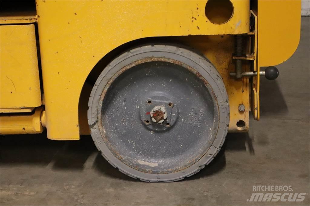 Haulotte Compact 10 Käärtõstukid