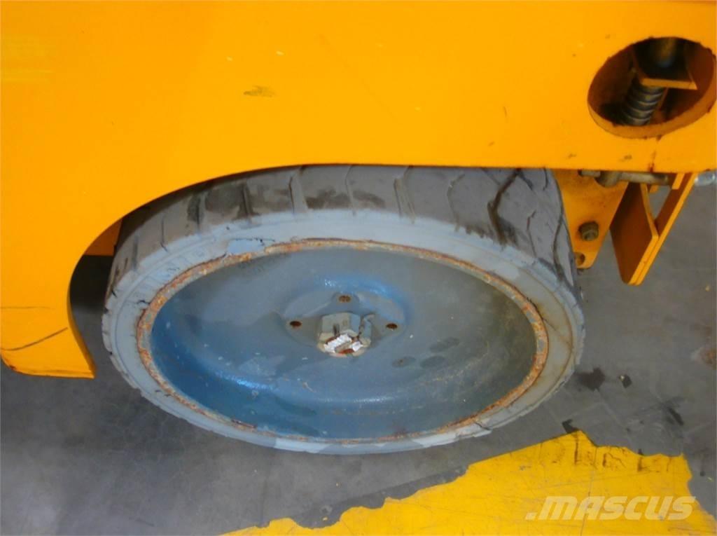 Haulotte Compact 12 Käärtõstukid