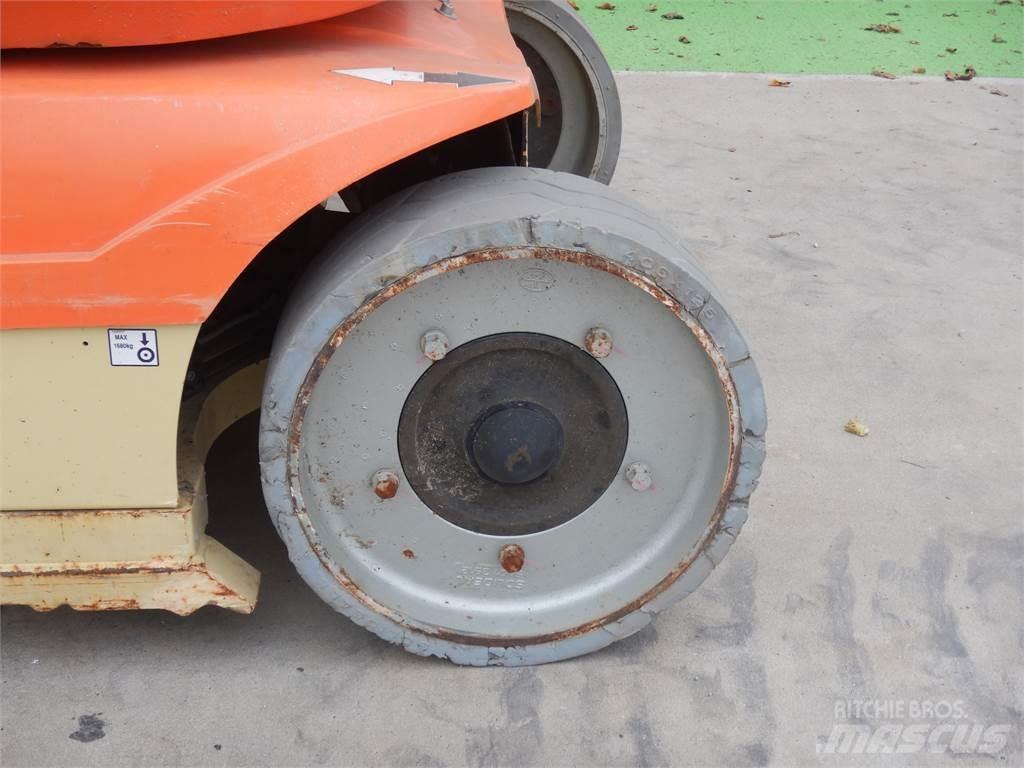 JLG Toucan 10E Vertikaalsed mast tõstukid