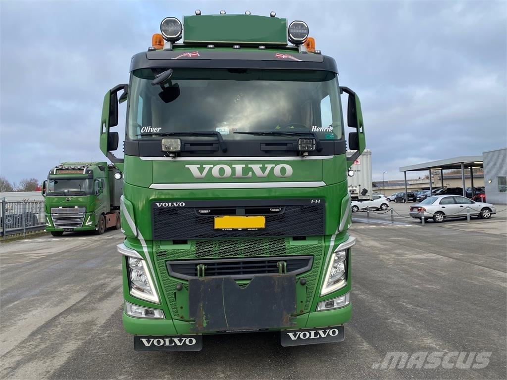 Volvo FH 8x4 Kraanaga veokid