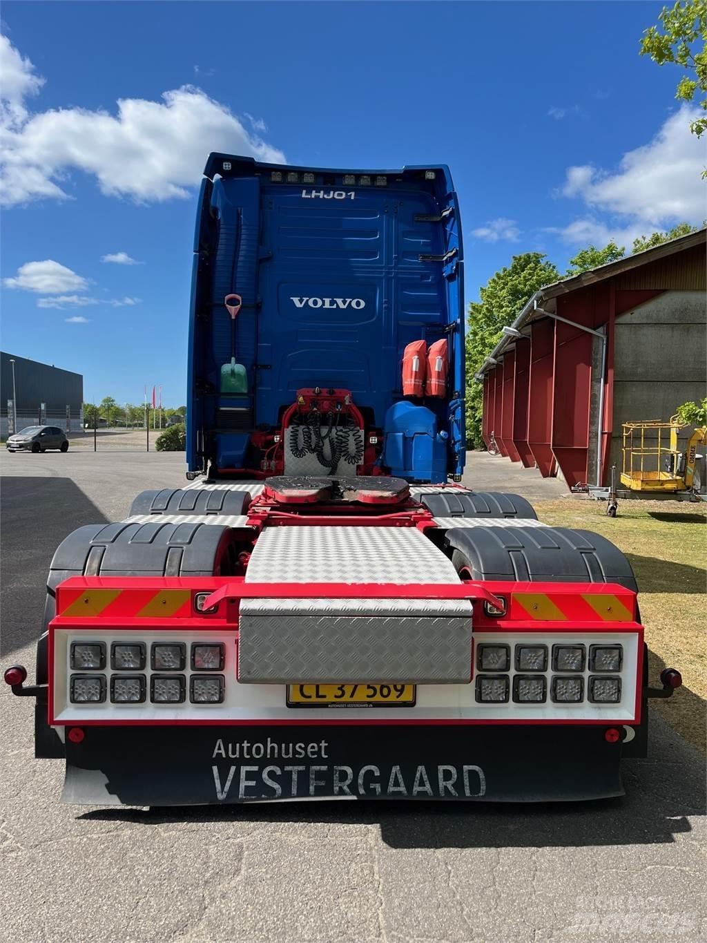 Volvo FH500 TC 6x2 Sadulveokid