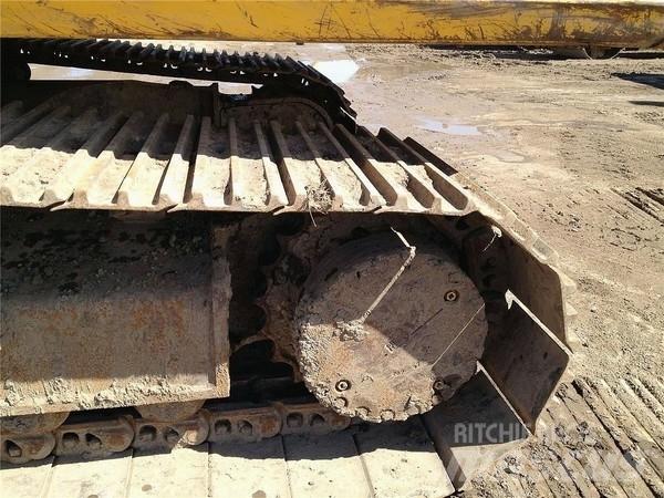 Komatsu PC300 LC-7 Roomikekskavaatorid