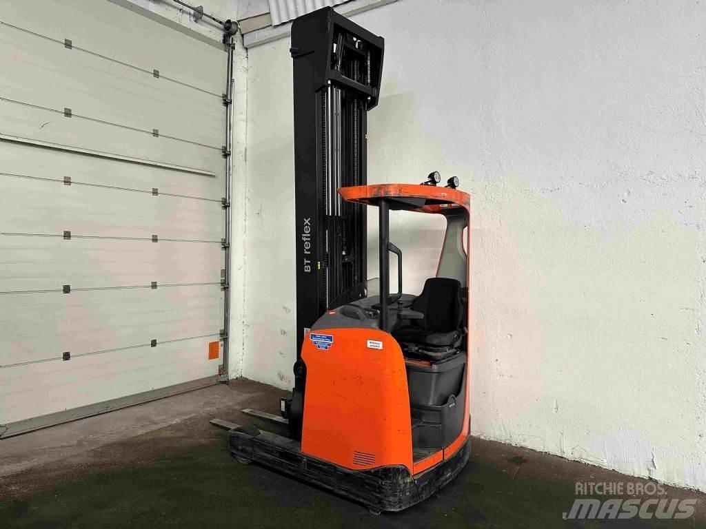 BT RRE 140 - TRIPLEX 9 m Lükandmastiga tõstukid