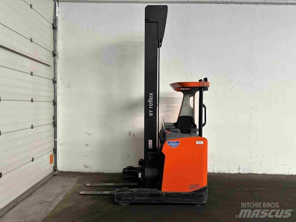 BT RRE 140 - TRIPLEX 9 m Lükandmastiga tõstukid