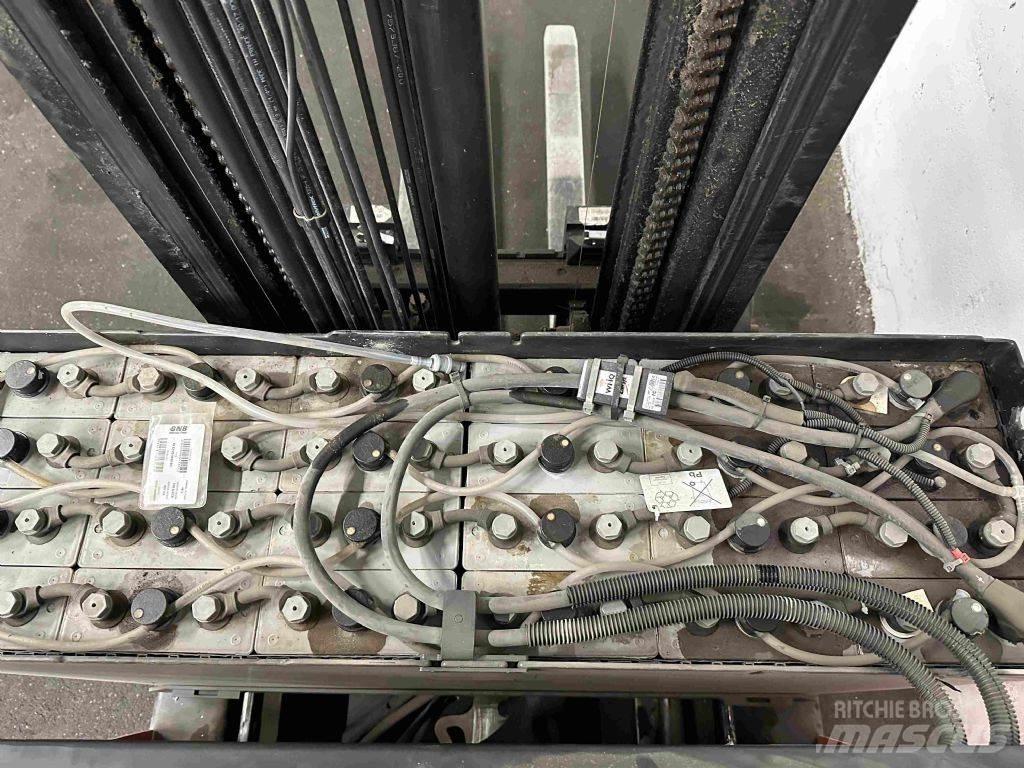 BT RRE 140 - TRIPLEX 9 m Lükandmastiga tõstukid