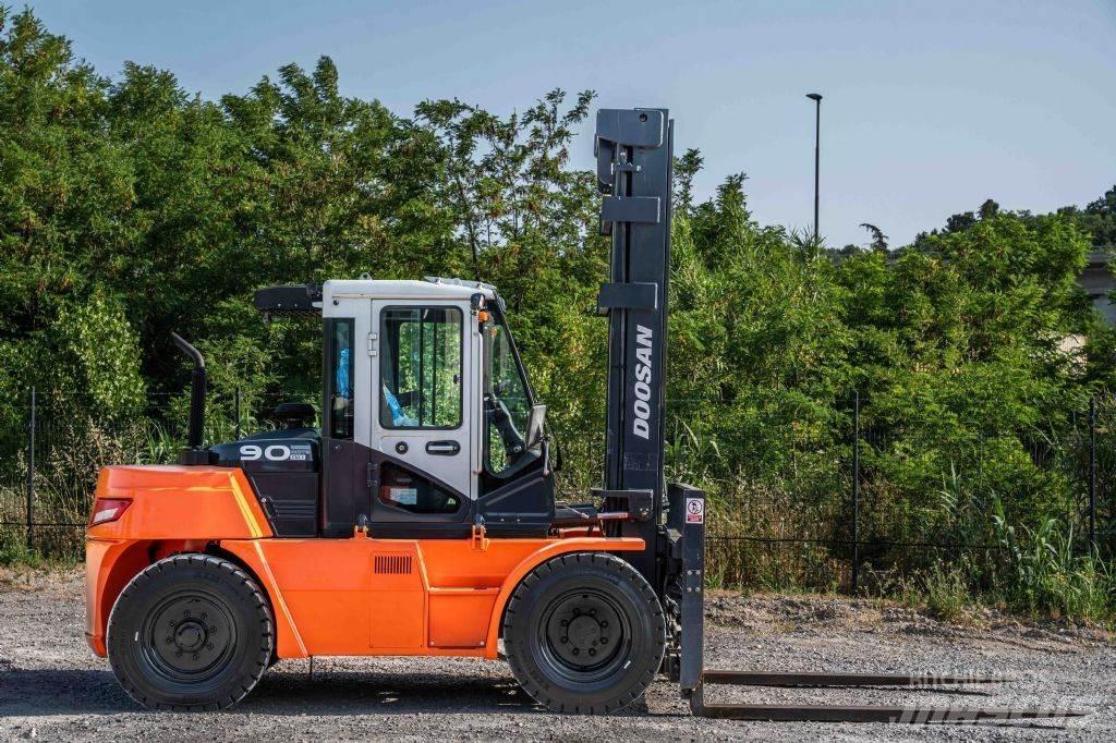 Doosan D 90-S-7 Diiseltõstukid