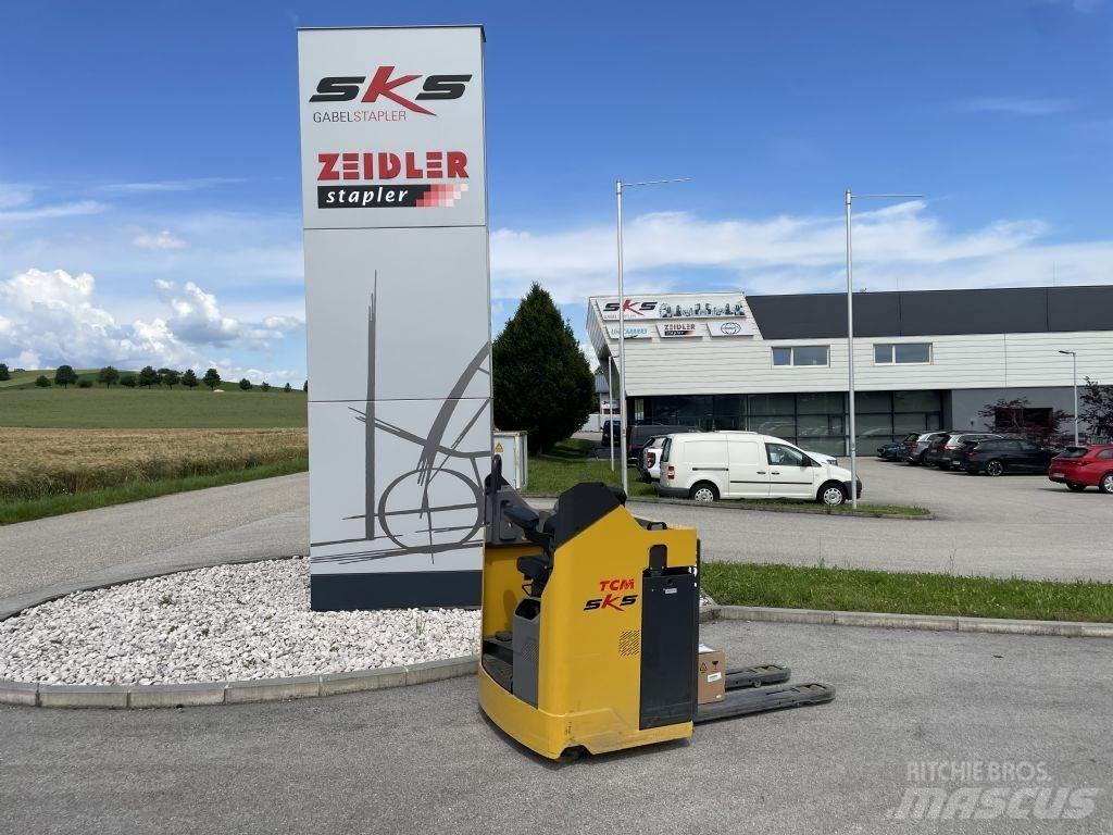 TCM 2RS/LL200SN Platvormiga virnastajad