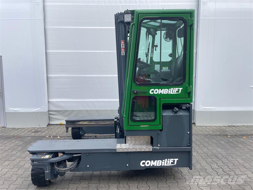Combilift C4000 Külglaadurid