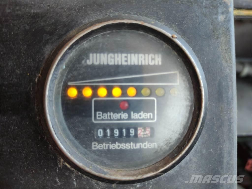 Jungheinrich EJC A 12.5 Järelkäidavad virnastajad