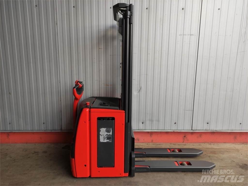 Linde L14-1173 (LACK NEU) Järelkäidavad virnastajad