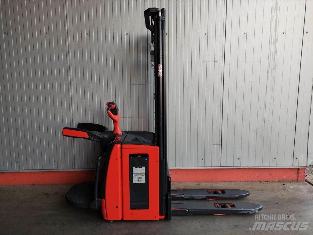 Linde L14-APi-1173 Järelkäidavad virnastajad