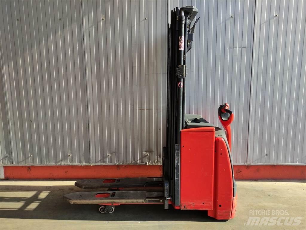 Linde L14i-1173 Järelkäidavad virnastajad