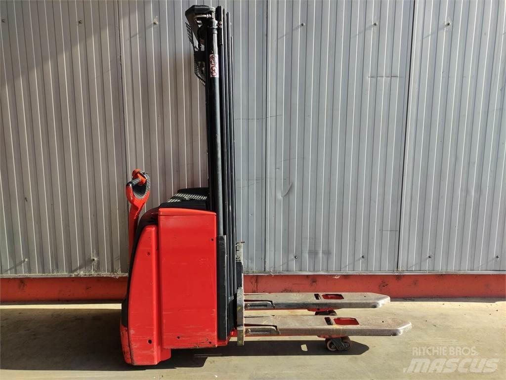 Linde L14i-1173 Järelkäidavad virnastajad