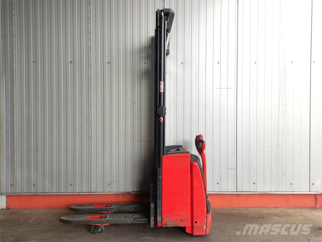Linde L14i-1173 Järelkäidavad virnastajad