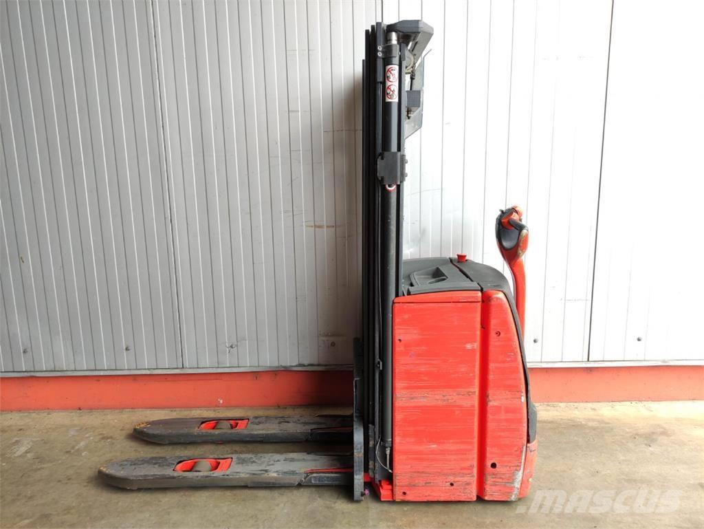 Linde L16-1173 Järelkäidavad virnastajad