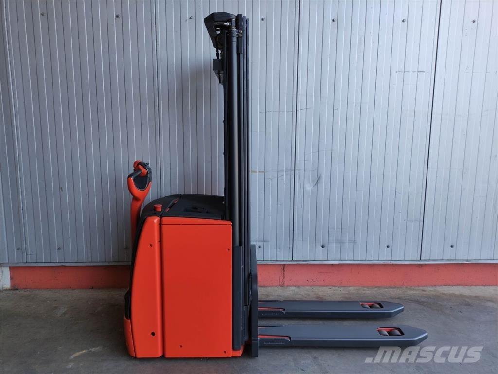 Linde L16-1173 (LACK NEU) Järelkäidavad virnastajad