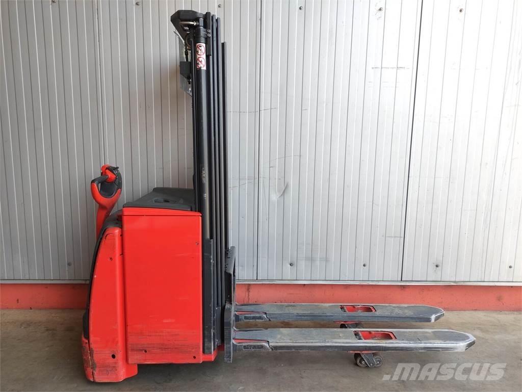 Linde L16i-1173 Järelkäidavad virnastajad