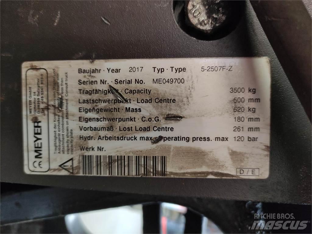 Meyer 5-2507F-2 Muud