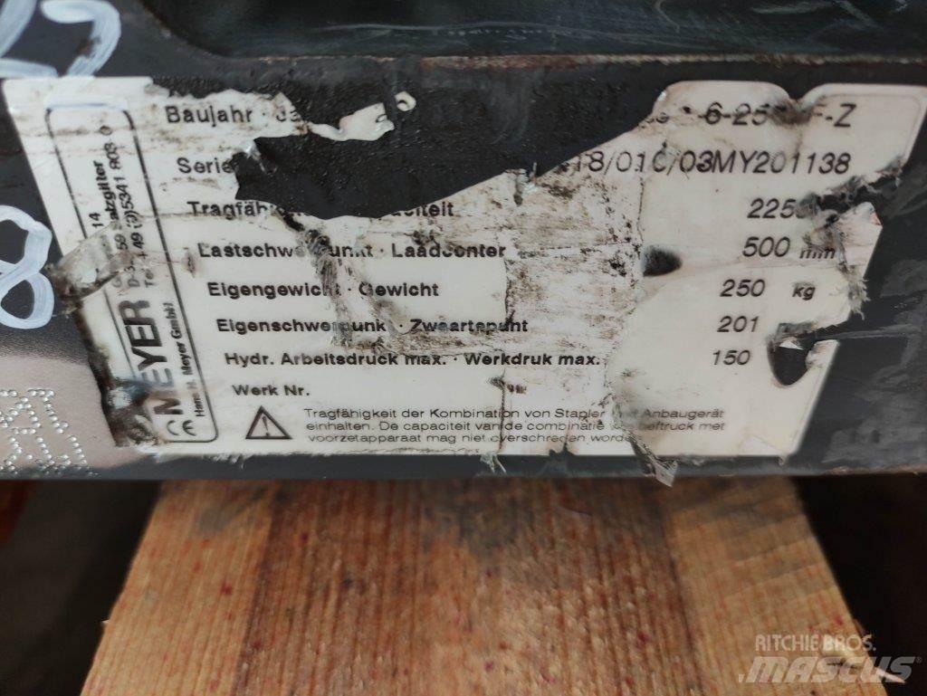 Meyer 6-2504F-Z Muud