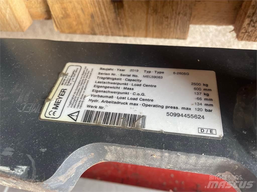 Meyer 6-2605G Muud