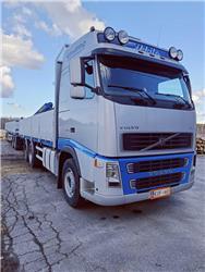 Volvo FH13 6x2, rahtilavalla