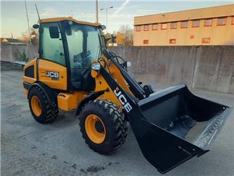 JCB 406